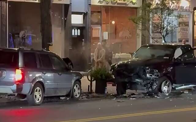 Dronken automobilist ramt meerdere auto's in New York