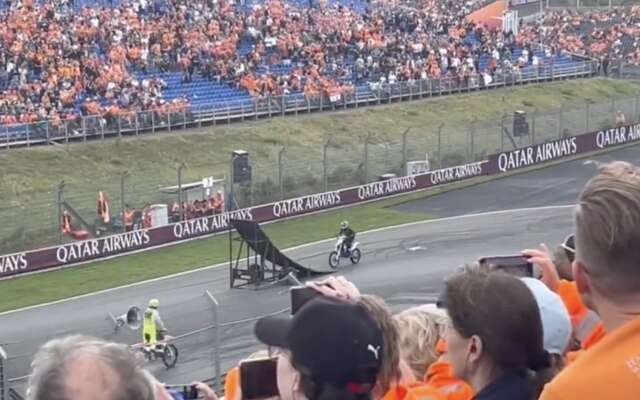 Harde klapper tijdens motorstunt op Zandvoort, ambulance moet uitrukken