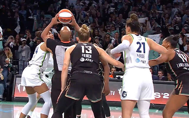 Kritiek op het bedroevend slechte niveau in de Amerikaanse finale van de WNBA