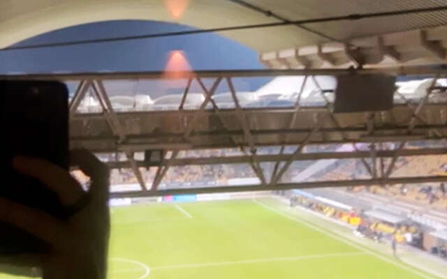 Oeps: Stelletje scoort op geheel eigen wijze tijdens voetbalwedstrijd van Roda JC