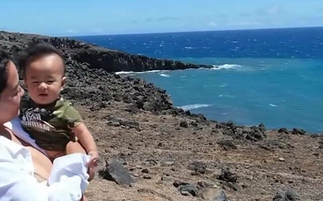 Koter geniet minder van winderig dagje strand