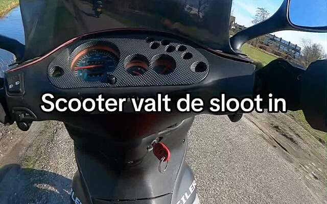 Even mijn scooter redden